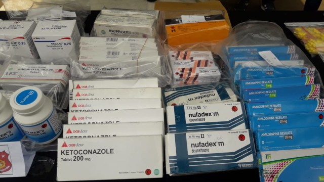Barang bukti obat Palsu di ditreskrimsus Polda Metro Jaya, Selasa (18/9/2018). (Foto: Fadjar Hadi/kumparan)
