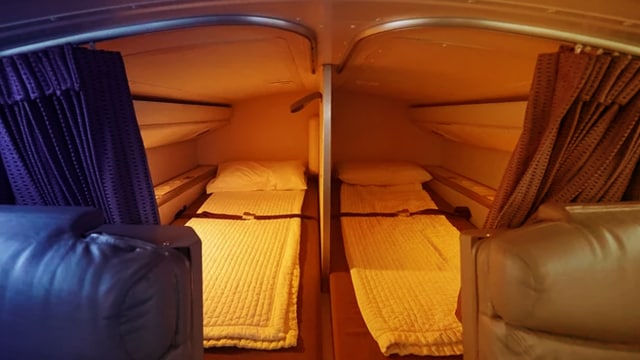 Ilustrasi Kamar Tidur Pilot di Pesawat (Foto: Basith Subastian / kumparan)