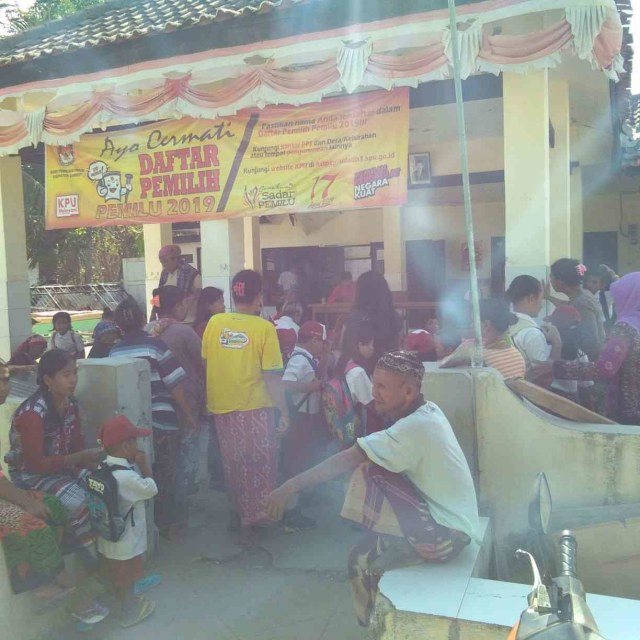 Sekolah Disegel Ahli Waris, Siswa Terpaksa Belajar di Balai Desa