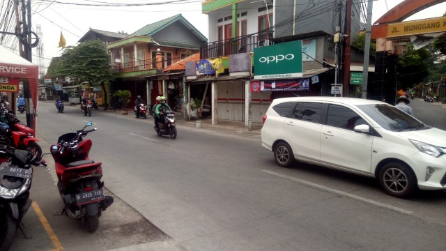 TKP kecelakaan Al Ghazali di Condet. (Foto: Ainul Qalbi/kumparan)