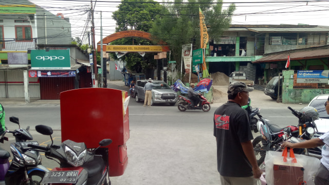 TKP kecelakaan Al Ghazali di Condet. (Foto: Ainul Qalbi/kumparan)