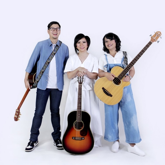 Band Asal Bandung D’Cinnamons Ajak Fansnya Berlayar Lagi