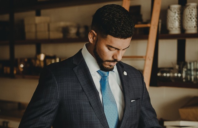 5 Trik Bebas Gerah Saat Pakai Setelan Kantor