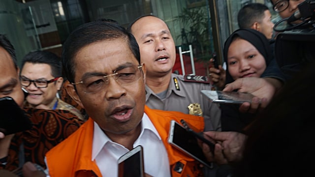 Idrus Marham usai menjalani pemeriksaan lanjutan di Gedung KPK, Jakarta, Rabu (19/9). (Foto: Fanny Kusumawardhani/kumparan)