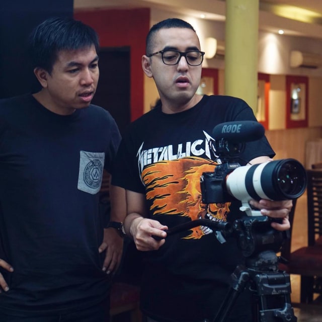 10 Artis yang Juga Menjadi Penyiar Radio (4)