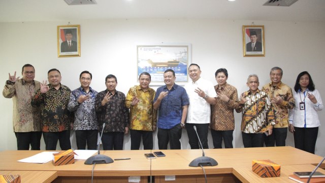 Suasana Rapat Umum Pemegang Saham Luar Biasa (RUPSLB) Pelindo III, usai pelantikan direktur utama baru di Kantor Kementerian BUMN, Jakarta,Kamis (20/9/2018). (Foto: Dok. Kementerian BUMN)