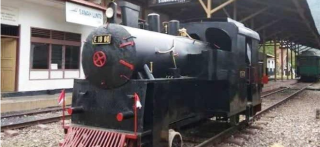 Sawahlunto Hadirkan Replika Lokomotif Mak Itam dari Mesin Diesel