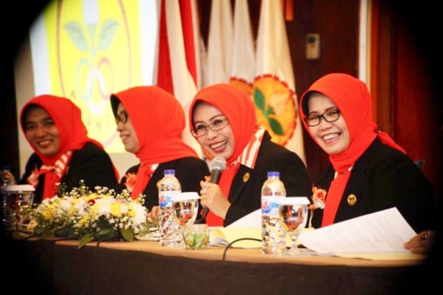 Fatma Saifullah Yusuf Minta Kepengurusan Perwosi Jatim Lebih Baik (1)