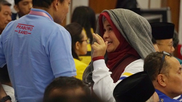 Neno Warisman di KPU. (Foto: Irfan Arif Saputra/kumparan)