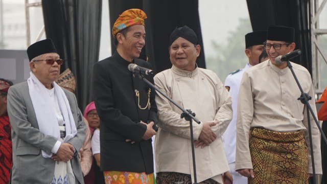 Deklarasi kampanye damai oleh kedua paslon di Monas, Jakarta, Minggu (23/9/2018). (Foto: Fanny Kusumawardhani/kumparan)