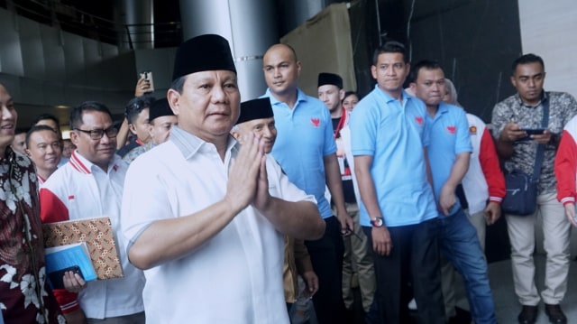 Calon Presiden RI, Prabowo Subianto, memberikan sambutan dalam acara peluncuran lagu #2019PrabowoSandi di Jakarta, Minggu (23/9/2018). (Foto: Fanny Kusumawardhani/kumparan)