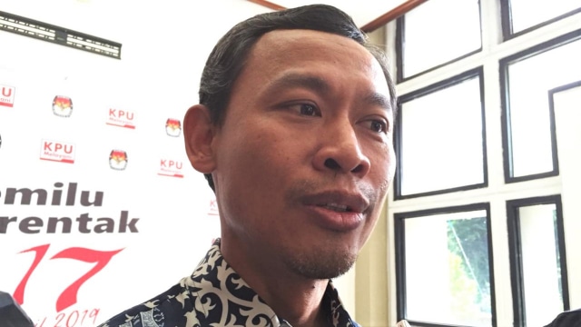 Komisioner KPU RI Pramono Ubaid Tanthowi ingin Debat Capres 2019 berjalan dengan aktif. Foto: Yuana Fatwalloh
