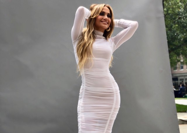 Dari Bulu Dada Sampai Bokong, Ini Bagian Tubuh Teraneh yang Diasuransikan Selebritis