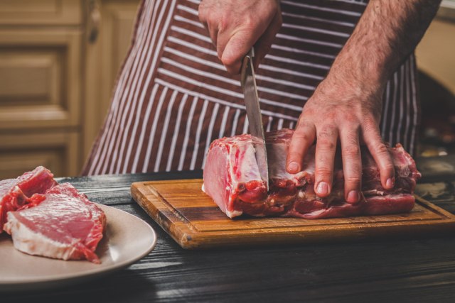Ilustrasi talenan untuk persiapan daging dan unggas. Foto: Shutter Stock