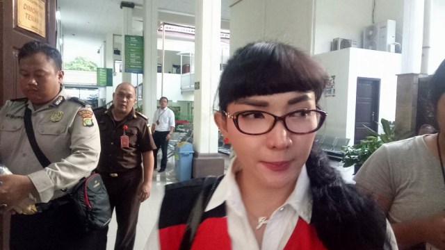 Roro Fitria diperiksa. (Foto: Aria Pradana/kumparan)