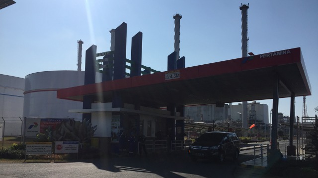 Kilang Balongan, Indramayu, Jawa Barat. Foto:  Abdul Latif/kumparan