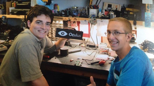 Palmer Luckey, pendiri Oculus VR (kiri). (Foto: Palmer Luckey/Twitter)
