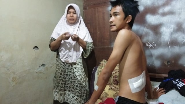 The Jakmania di Tegal Dikeroyok, Satu Orang Ditusuk
