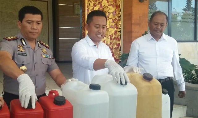 Operasi Cipkon Jelang IMF Meeting, Polres Denpasar Sita Puluhan Liter Arak