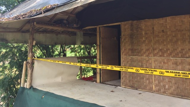 Gubuk tempat pelaku pedofil terhadap12 anak saat melancarkan aksinya di Kecamatan Caringin, Kabupaten Sukabumi. (Foto: Muhammad Lutfan Darmawan/kumparan)