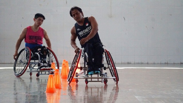 Atlet basket Asian Para Games saat melakukan latihan. (Foto: Aditia Noviansyah/kumparan)