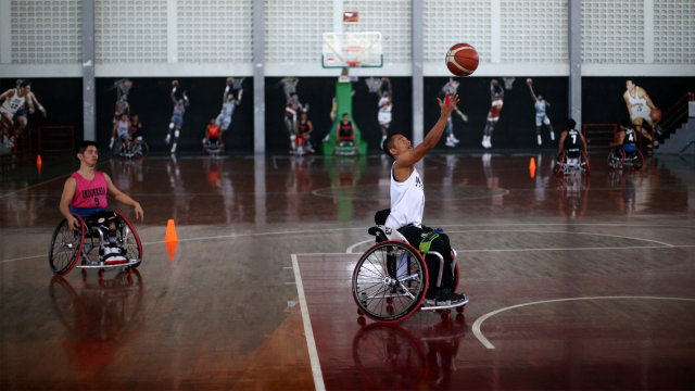 Atlet basket Asian Para Games saat melakukan latihan. (Foto: Aditia Noviansyah/kumparan)