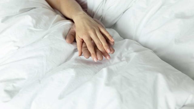 Hamil 7 Bulan Masih Bolehkah Berhubungan Intim?