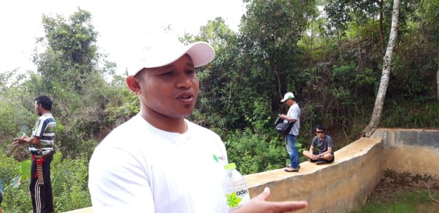Pejuang Air ADES dari NTT, Romo Marsel di Bea Muring, Manggarai Timur, NTT. (Foto: Amanaturrosyidah/kumparan)