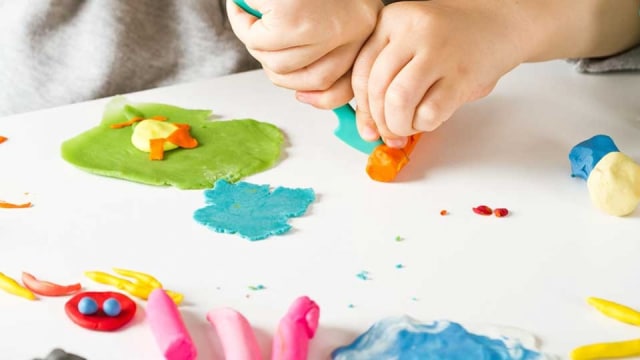 DIY Mainan Anak Ramah di Kantong ala Mom Rahayuni (1)