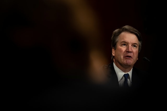 Brett Kavanaugh menentang tuduhan pelecehan seksual dengan geram saat melakukan kesaksian di Capitol Hill, Washington, DC, AS. (Foto: Erin Schaff/Pool via REUTERS)