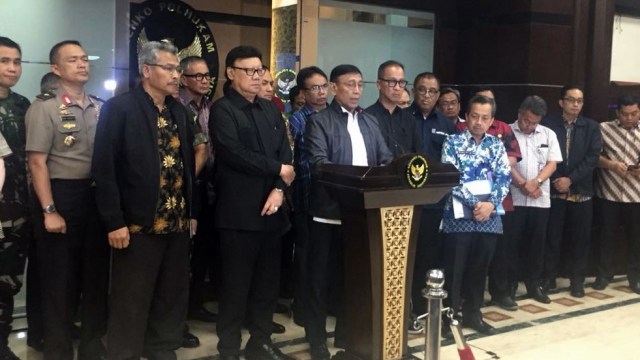 Konfrensi Pers Rapat Darurat Penanganan Gempa Donggala dan Tsunami Palu (Foto: Dwi Herlambang/kumparan)