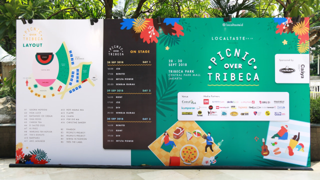 Peta dan jadwal performance di Local Taste 'Picnic Over Tribeca', Central Park Mall, Jumat (28/9/2018). (Foto: Eny Immanuella Gloria)
