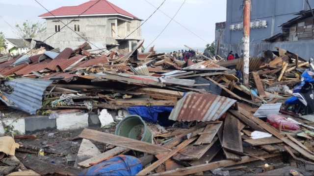 Suasana pemukiman yang rusak akibat gempa dan tsunami di Palu, Sulawesi Tengah, Sabtu (29/9). (Foto: ANTARA FOTO/BNPB/pras)