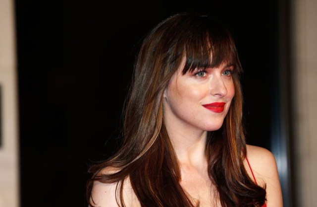 5 Ide Gaya Rambut Panjang dengan Poni Ala Seleb Hollywood