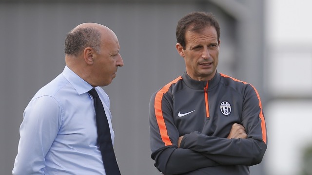 Beppe Marotta dan Massimiliano Allegri. (Foto: Marco Bertorello/AFP)