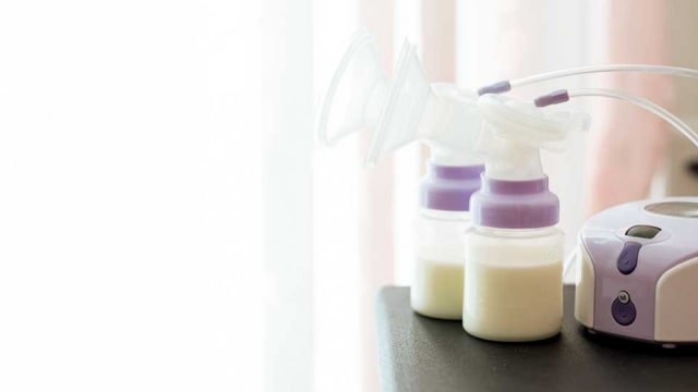 Benarkah ASI yang Lama Tidak Dikeluarkan dari Payudara Bisa Basi?