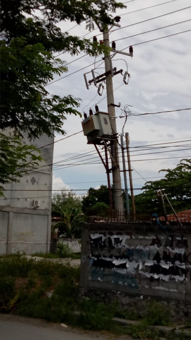 Kerusakan infrastruktur kelistrikan pasca gempa di Donggala dan Palu. (Foto: Dok. PLN)