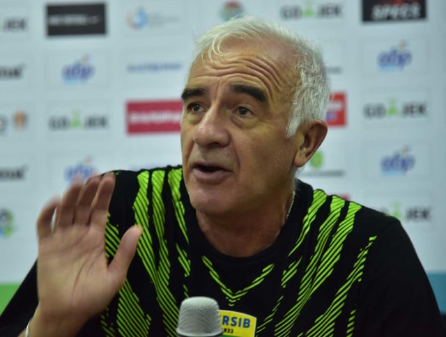Liga 1 Dihentikan, Ini Rencana Pelatih Persib Mengisi Kekosongan