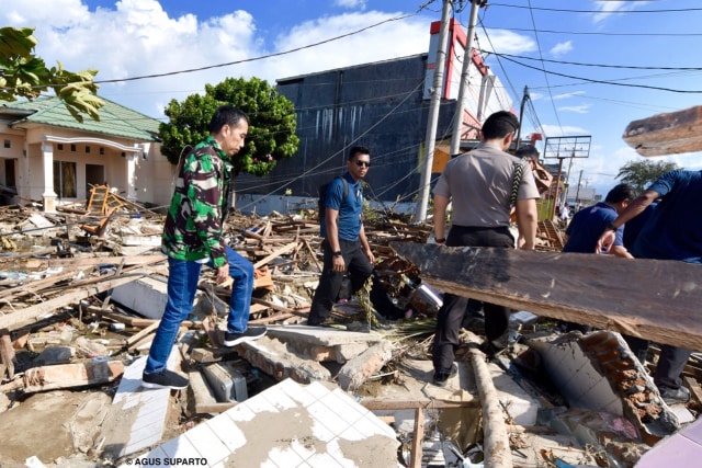 Jokowi Kunjungi Lokasi Gempa Palu. (Foto: Dok. Agus Suparto Presidential Palace)