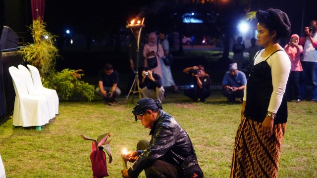 Ronggeng Gunung Dalam Terpaan Angin Perubahan (2)