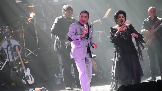 Harvey Malaiholo dan Grace Simon (Foto: Munady Widjaja)