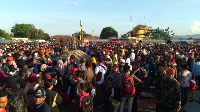 Kondisi di Bandara Palu, Senin (1/10/2018). (Foto: Dok. Tanggap Bencana Kemensos)