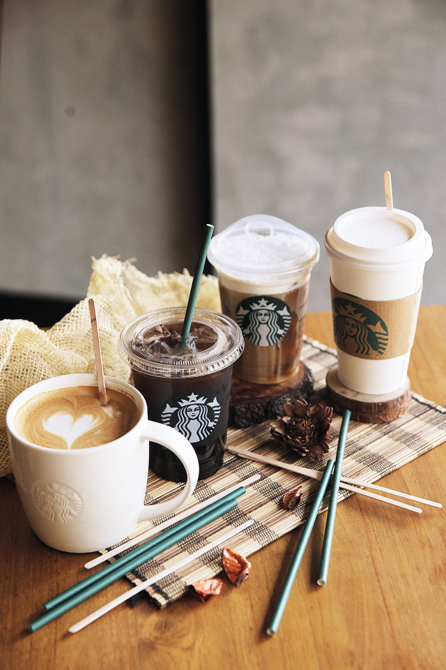 Ilustrasi sedotan kertas, pengaduk kayu baru Starbucks (Foto: dok.istimewa)