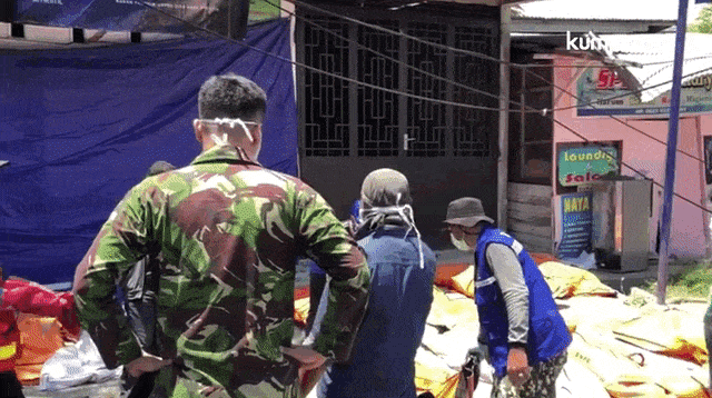 Evakuasi jenazah di Perumnas Balaroa. (Foto: Dok. Tagana)