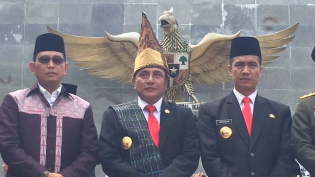 Warga Simalungun Peringati Hari Kesaktian Pancasila di lokasi Pembunuhan Letda Sujono.
(Foto: Ade Nurhaliza/kumparan)