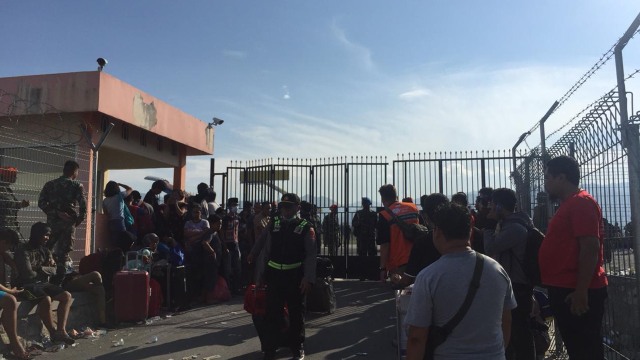 Suasana di Bandara Palu (Foto: Soejono Eben Ezer/kumparan)