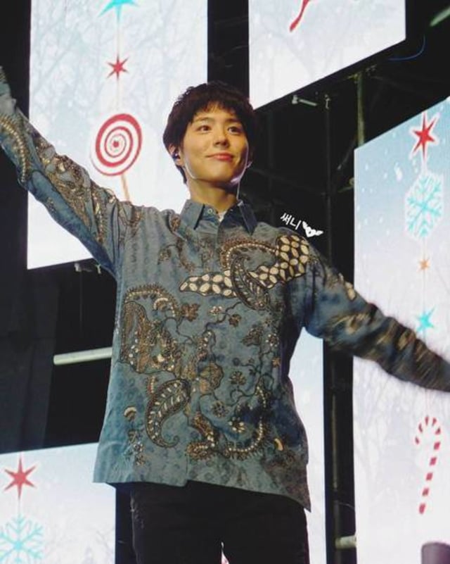 Inilah Daftar Artis Korea yang Pernah Memakai Batik (8)
