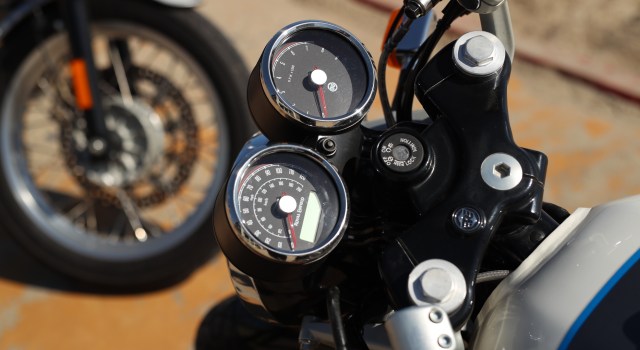 Panel Instrumen Royal Enfield 650 Twin (Foto: Istimewa)