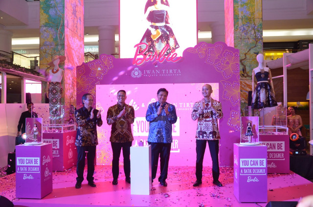 Barbie x Iwan Tirta Batik (Foto: Dok. Barbie x Iwan Tirta Batik)