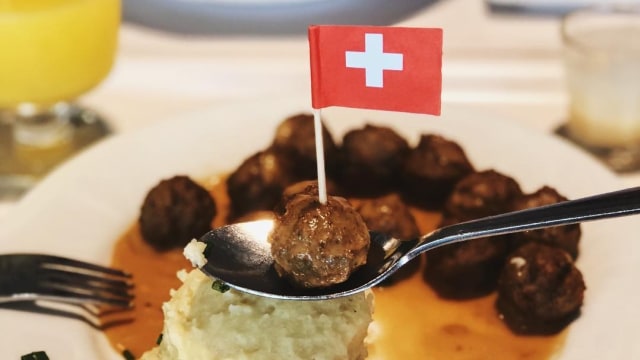 Ilustrasi Swedish Meatball IKEA (Foto: Instagram @ssspencerluo)